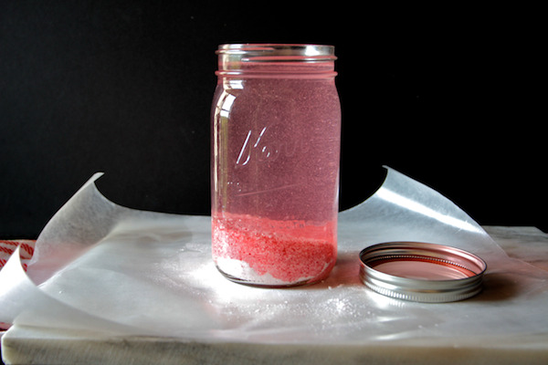 foodffs:  CANDY CANE VODKA  Really nice recipes. Every hour.         