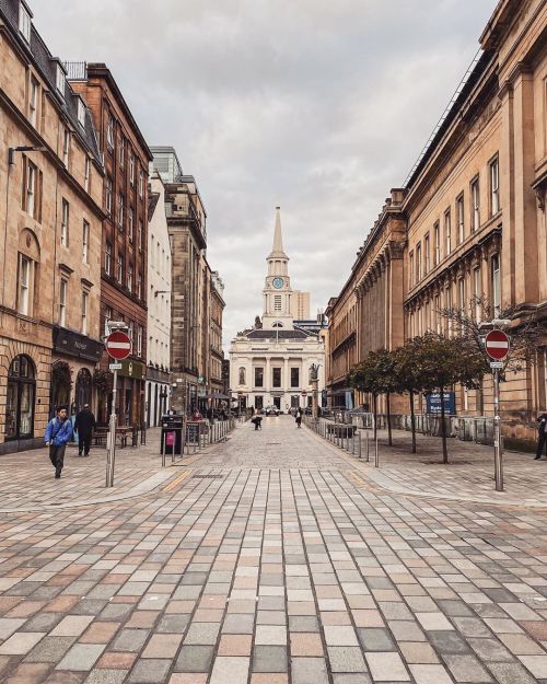 Glasgow, Scotland . . . #crewlife #shotoniphone11promax #beautifuldestinations #travelgram #instagoo