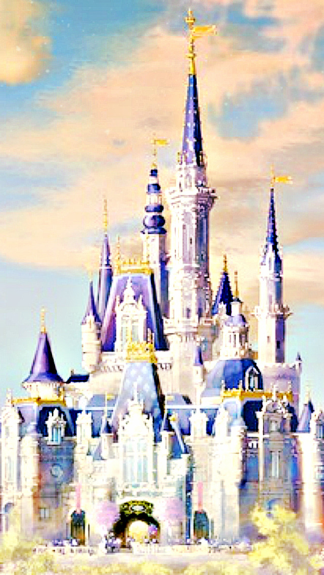  The Castles of Disney Parks 1. Disneyland, 1955 2. Walt Disney World, 1971 3. Disneyland