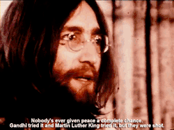 brodiekushner:  Happy Birthday John Lennon! GIVE PEACE A CHANCE! 