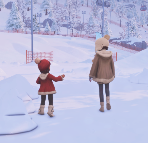 littletodds:Lookbook Ready for snowy escapeGirlCyo Coat @madlensims (Early Access)Turtleneck By @sim