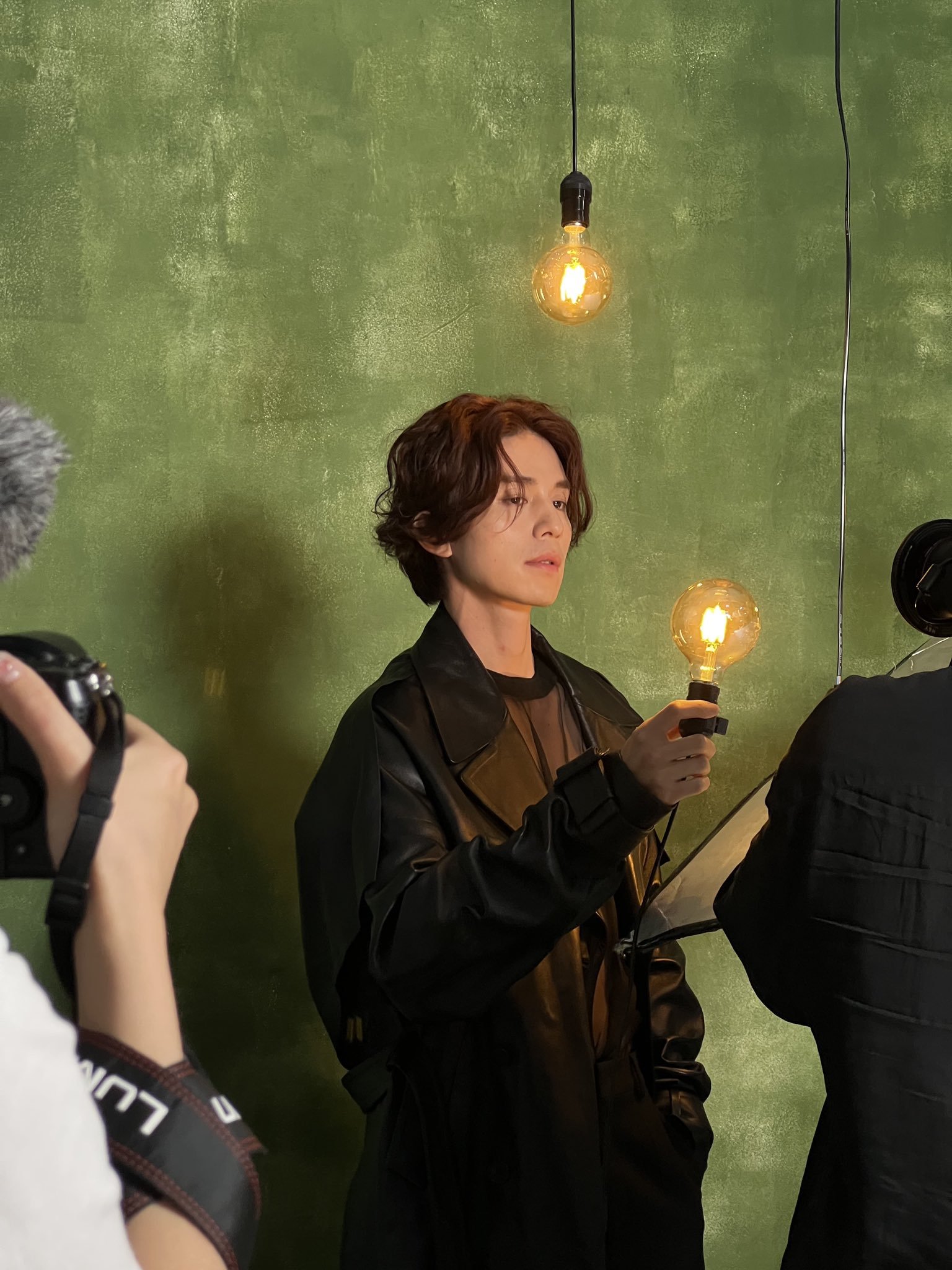 itsza:madeineden:He’s unrealA Silent Light, Lee Dong-wook, december 2022Bonus:@winteams u seeing this???