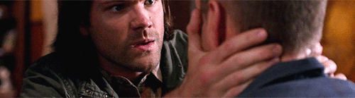 themegalosaurus:Brother touching in 10x09 (requested by sammyatstanford)
