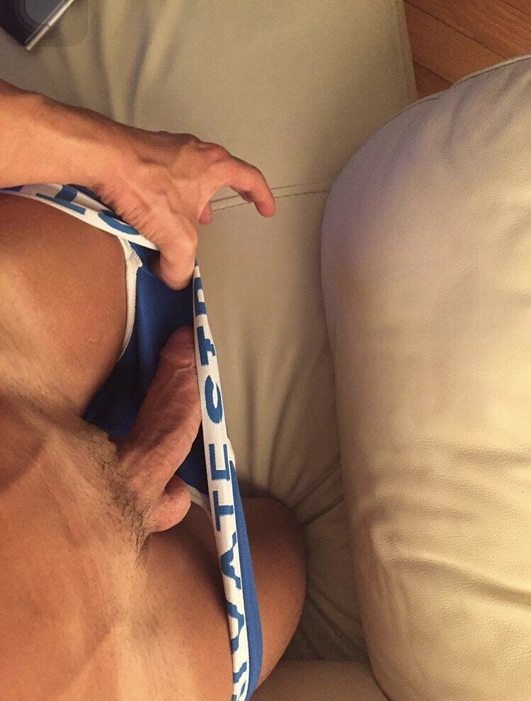 shavedarmpitsareyummy: sgh0tboys:  sghunks: (Fan Submission) Zac low @zaclow   Mmmmmm,