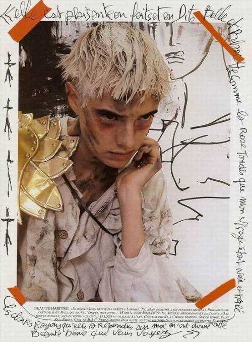 bestofvogue:  Agyness Deyn “Traits de Genie” shot by Frédérique Verley Vogue Paris December 2006 