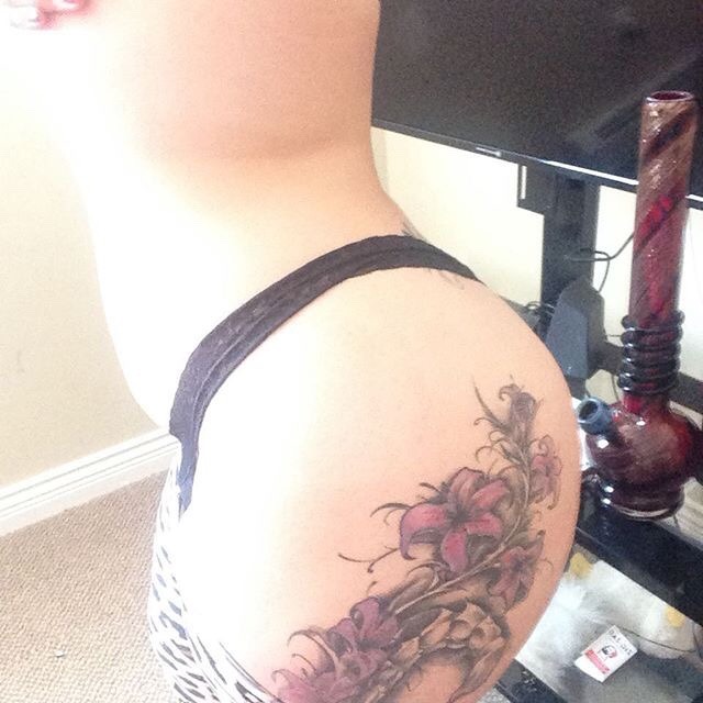 gorgeouschubbygirls:  ThickSnoww