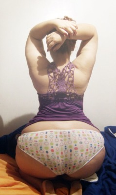 I love tight panties on big asses