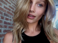 casuru:  For more photos of Cailin follow http://casuru.tumblr.com/