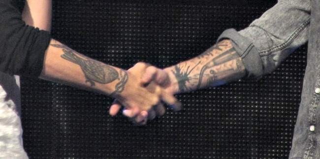 irresistible-lov3-icon:  One Direction Header If you use Rb or credits to @Emily1DDL