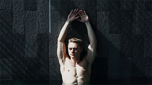 strawberryofbouquetsusememster19:All gay video here.