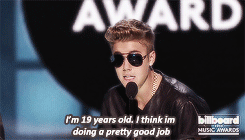 mmistletoe:  Justin accepting the Milestone Award, Billboard Awards 2013 