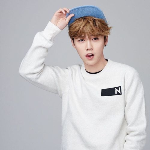 fyeahluhan:izzue x LuHan (1, 2, 3, 4)