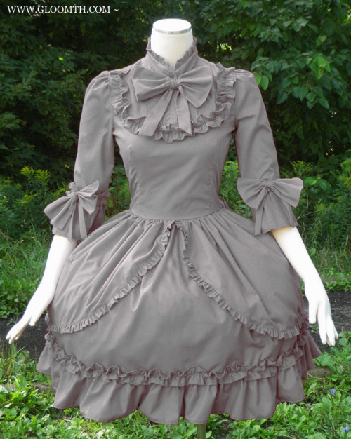 the-gloomth:  Gloomth’s “Sorrow“ dress! Available in 2 lengths and sizes XS-2XL (and made to measure). :) 
