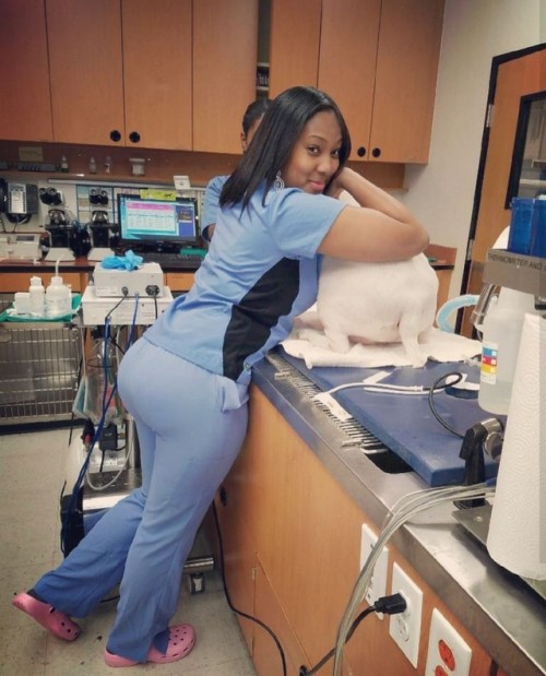 kingjazziedad:  DeliciouslySexy. Curvy. BootiDelicious Mami     Ms ActingLightSkin ❤️ ❤️ ❤️  Sexy pretty thick nurse lady. 