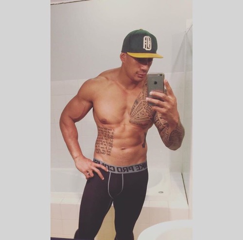digbyioane:  Island guys
