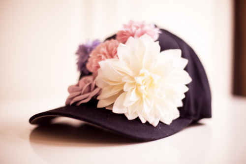 DIY Floral Baseball Cap from cocorosa here. Not a floral crown type of person? Easy DIY from cocoros