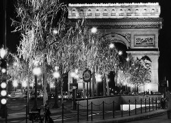 fuckyeahvintage-retro:  Paris at Christmastime, 1920s-70s (via) 