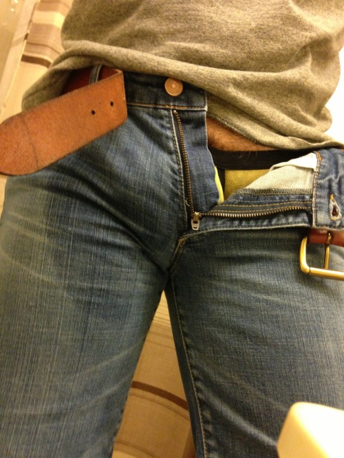 wetboi808:  Trouble with my belt again… 