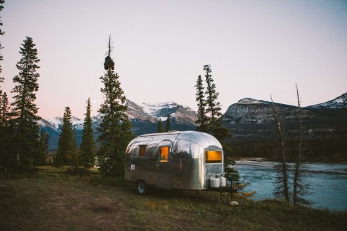 benngie:Bambino the Airstream camped out along the Cline River. 