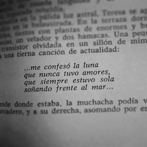 classic-black-white:  Por ello contemplar la noche es un acto de pocos. 