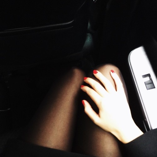 prettygirlsandbourbon:  Pretty Girls & Bourbon 