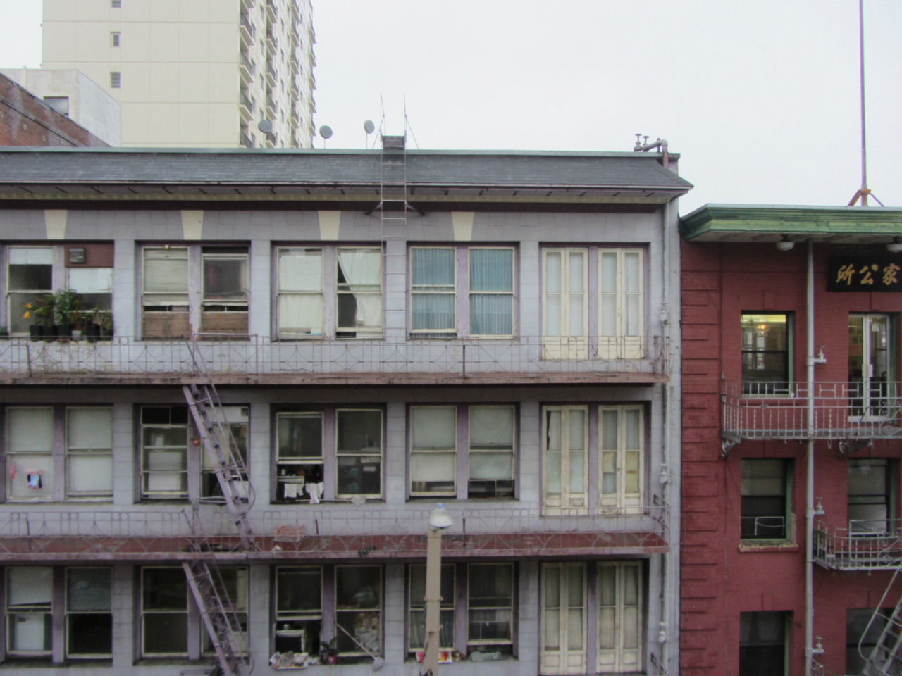 lookarounditshappening:  morning view, san francisco, chinatown, 857 clay street,