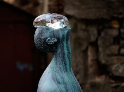 sixpenceee:   Sculpture Of Giant Raindrop