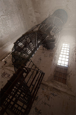 torhallatalaksdater:  The Spiral Stairway: