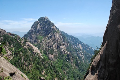 wanderlustfuldays:Huangshan, China