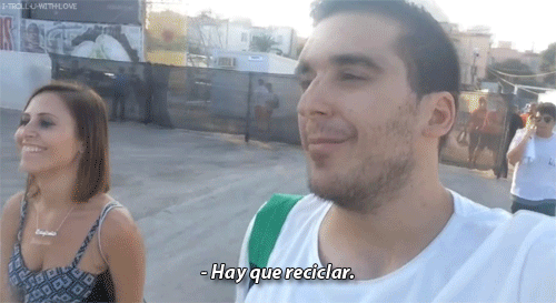 i-troll-u-with-love:  Mensaje de concientización del ambiente, por Mangel Rogel. 