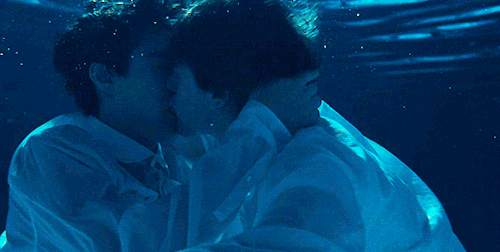 maclexa-bane: LGBTQ+ Cinema  ↳  Kissing Underwater