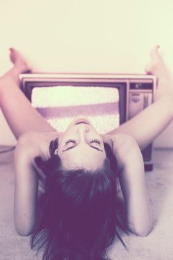 zaporn:  At Pinterest  (imagem) Sex on TV