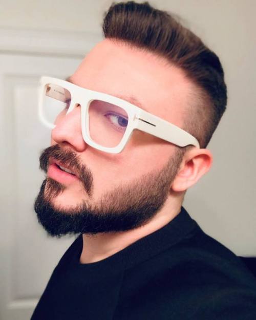 Hey Twitter/Snapchat/Facebook: RinoTheBouncer #TomFord #Givenchy www.instagram.com/p/BvbykRy