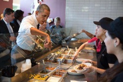 kingsxoqueens:  dmndsupplyfly:  kingsxoqueens:  Barack Obama in Chipotle.  Lemme get a lil more chicken.  Lmao ^  Why they be so fucking stingy?