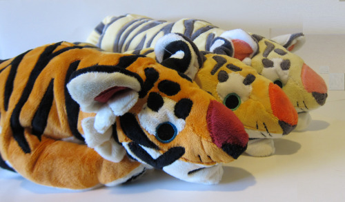 sewgoods:here’s something i haven’t posted yet!  i did post the yellow tiger earlie