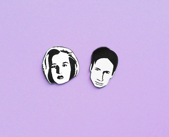 littlealienproducts:  X-Files Earrings by  sweetandlovely  