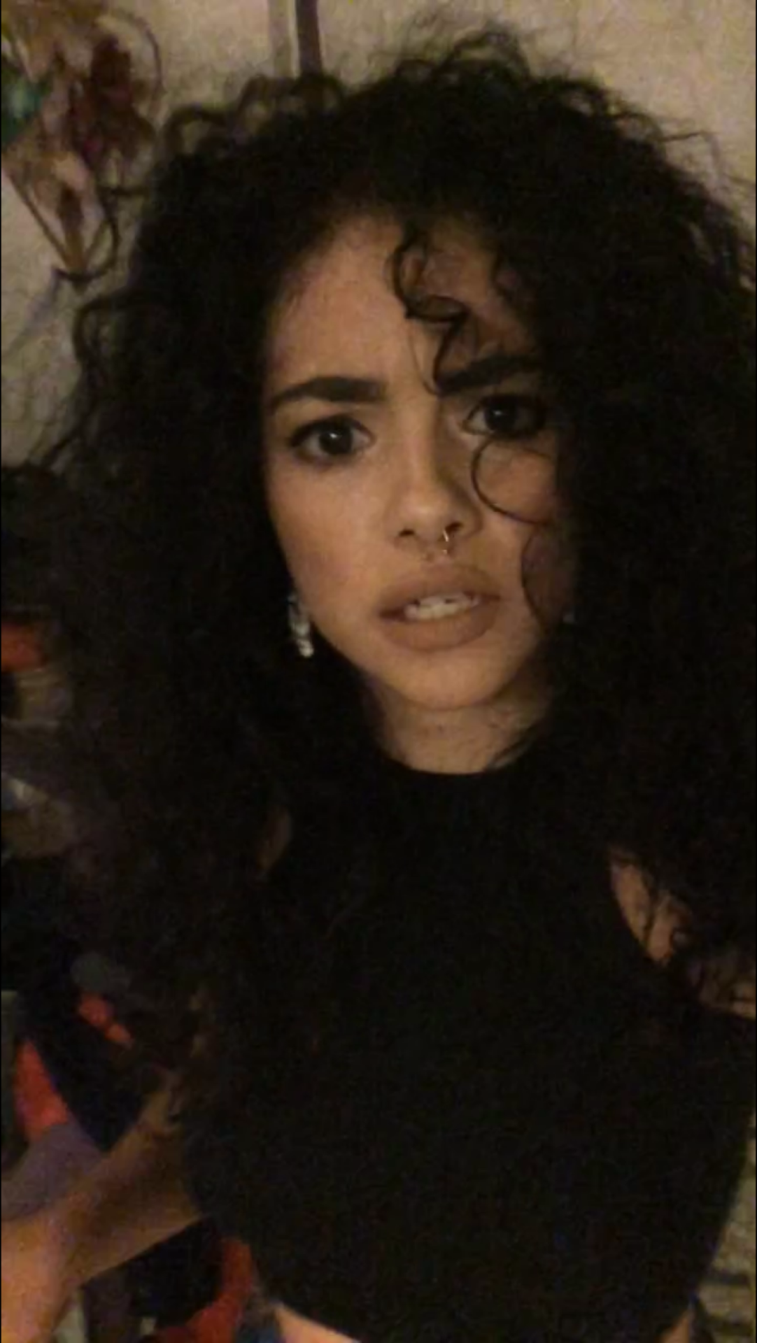 latinxlibra:  karinakahlo:  Crooked teeth appreciation screenshots  Oh my god 😍
