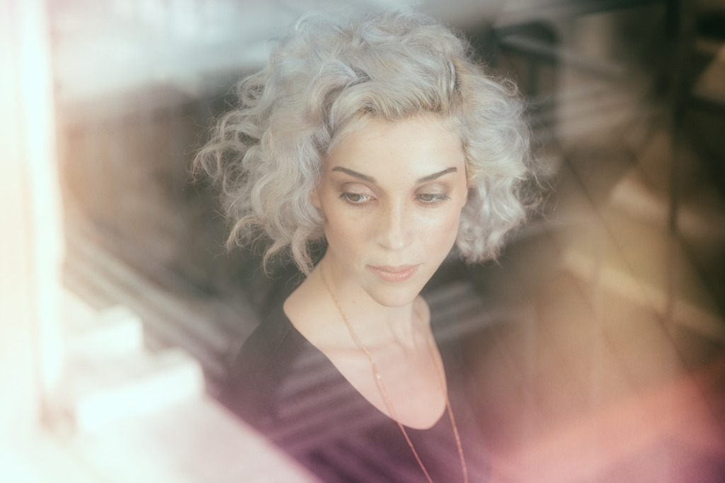 whole-lies-and-half-smiles:  ifuckinglovestvincent:  Annie Clark / St. Vincent by