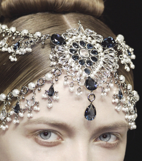 r0slyakova:  Vlada Roslyakova | ALEXANDER MCQUEEN FW 2008 (PFW)