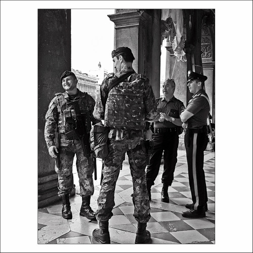 Italian military and carabinieri