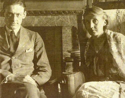virginiawoolfblog:
“ T.S. Eliot and Virginia Woolf photographed by Lady Ottoline Morrell in June 1924 ”