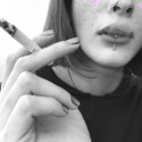 umamenteemchamas-deactivated202:Preciso voltar a me sentir viva, eu preciso de qualquer coisa que me faça querer continuar.Carol Hissnauer. 