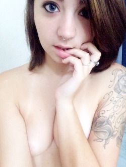 kitten-devyn:  I really need some entertainment right now ;)