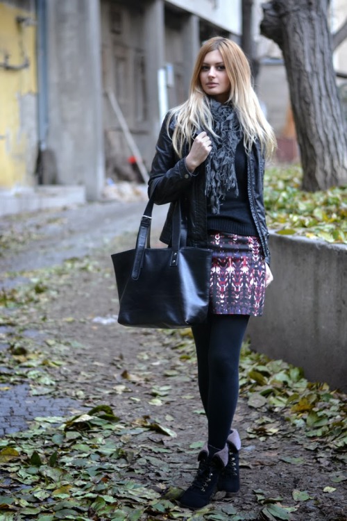 fashion-tights:  12/8/2013 Via Be The One.