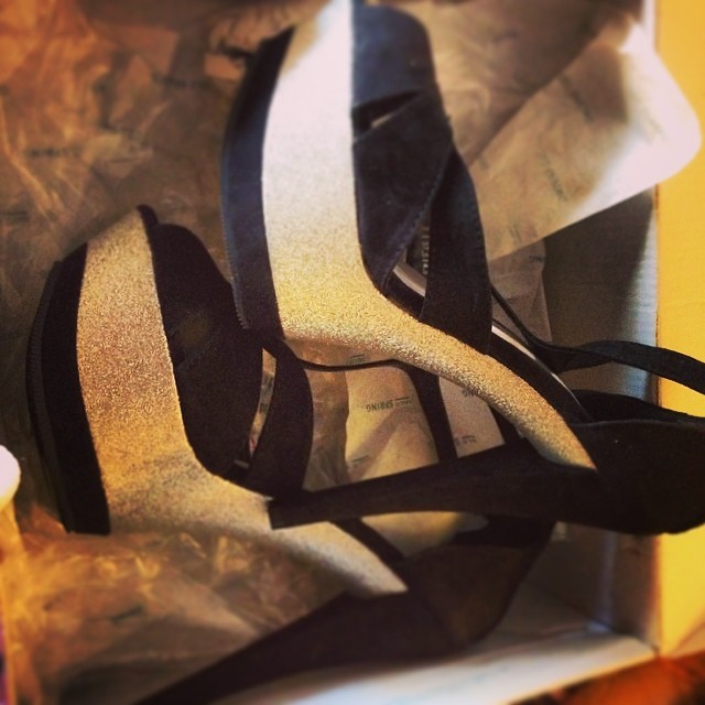 jacquelynpauliksiteuh:  Guess I’m becoming a high heel shoe lover! Let me tell