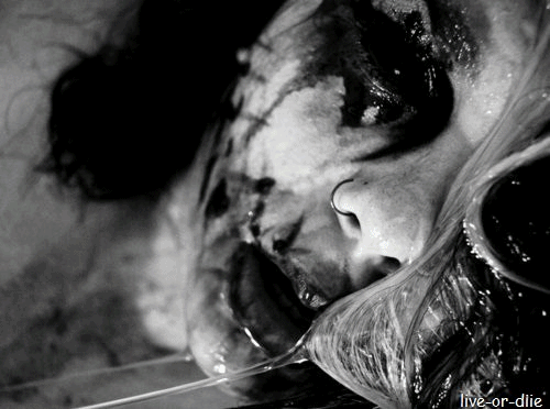 laughingtillweredead:  B&amp;W/ Psychotic/ Horror