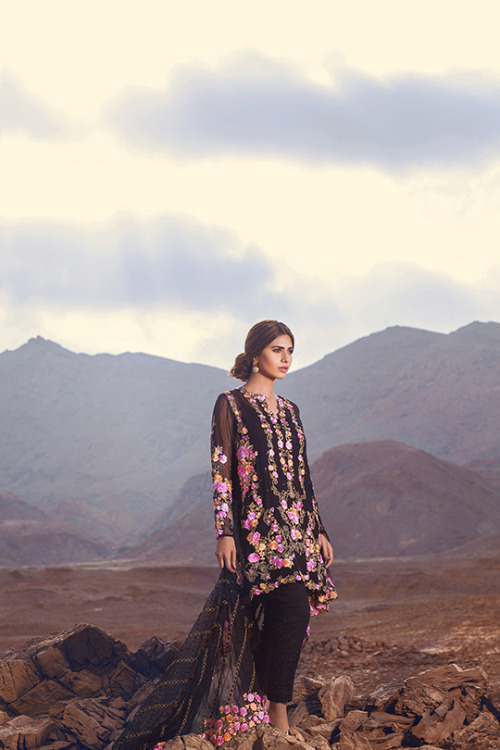 pakistanifashionfiles:Mina Hassan x Shariq Textiles F/W 2016