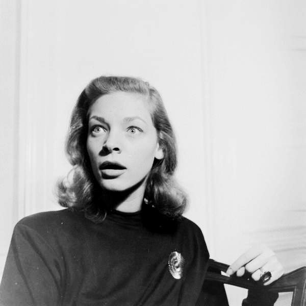 longtallsallyd:  Lauren Bacall photographed by Nina Leen, 1945.