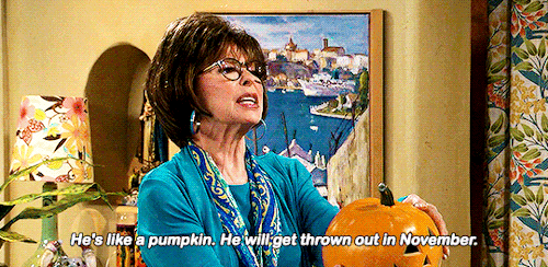 One Day at a Time, One Halloween at a Time (S04E04)