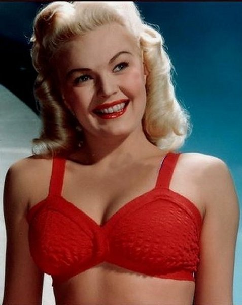 Porn Pics vintagechampagnefever:  June Haver  